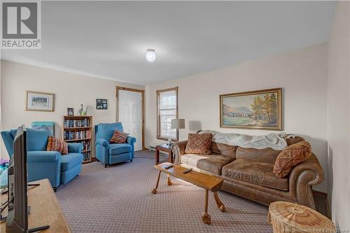 20 Floral Avenue, Sussex, NB - Indoor Photo Showing Living Room