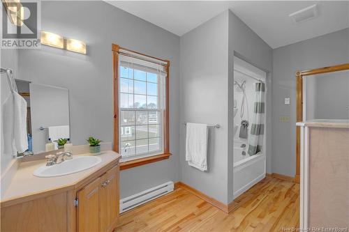 20 Floral Avenue, Sussex, NB - Indoor Photo Showing Bathroom