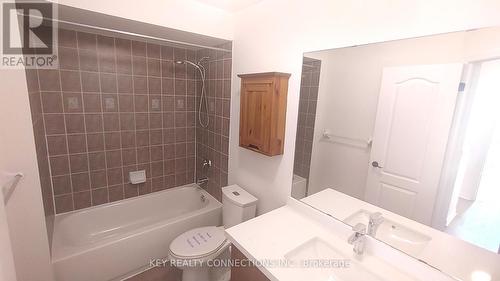 32 - 435 Hensall Circle, Mississauga, ON - Indoor Photo Showing Bathroom