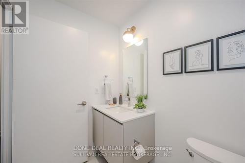 103 - 405 Dundas Street W, Oakville, ON - Indoor Photo Showing Bathroom