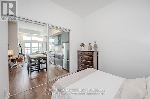 103 - 405 Dundas Street W, Oakville, ON - Indoor Photo Showing Bedroom