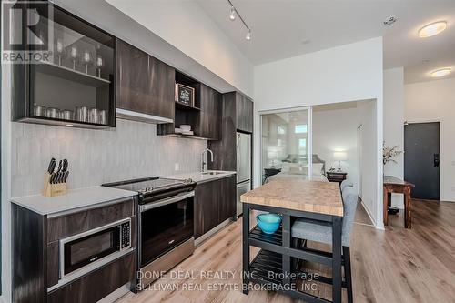 103 - 405 Dundas Street W, Oakville, ON - Indoor Photo Showing Kitchen