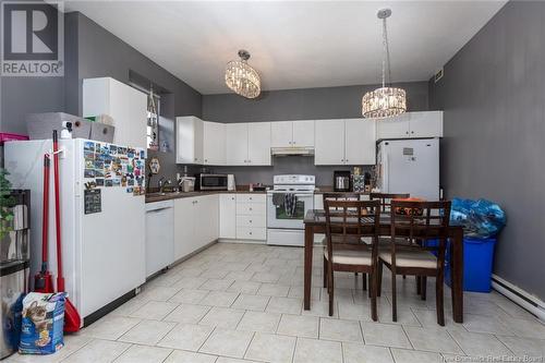 585-587 Pierre, Dieppe, NB - Indoor Photo Showing Kitchen