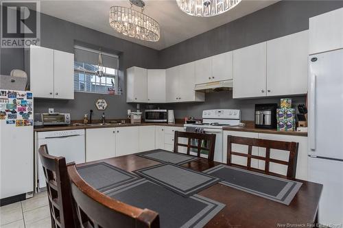 585-587 Pierre, Dieppe, NB - Indoor Photo Showing Kitchen