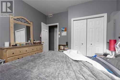 585-587 Pierre, Dieppe, NB - Indoor Photo Showing Bedroom