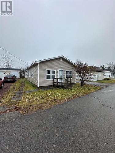 5 Elizabeth Street, Grand Falls-Windsor, NL - Outdoor