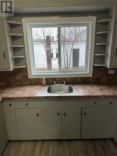 5 Elizabeth Street, Grand Falls-Windsor, NL - Indoor Photo Showing Bathroom