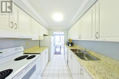 1003 - 570 Proudfoot Lane, London, ON - Indoor Photo Showing Kitchen