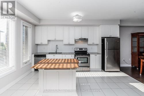 1204 Beachcomber Road, Mississauga, ON - Indoor Photo Showing Kitchen