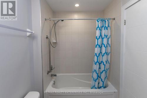 1204 Beachcomber Road, Mississauga, ON - Indoor Photo Showing Bathroom