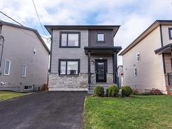 139 Titanium Crescent  Halifax, NS B3P 0G8