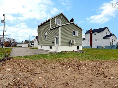 402 King Street, New Waterford, NS 