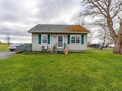 17 Kempt Street  Yarmouth, NS B5A 3Z8