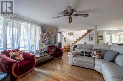 88 S Shediac River Rd, Shediac Bridge, NB - Indoor Photo Showing Living Room