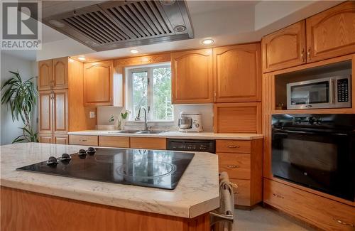 88 S Shediac River Rd, Shediac Bridge, NB - Indoor Photo Showing Kitchen With Double Sink