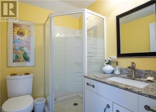 88 S Shediac River Rd, Shediac Bridge, NB - Indoor Photo Showing Bathroom