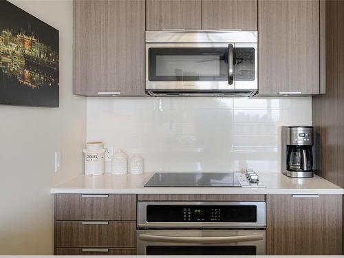 1407-728 Yates St, Victoria, BC - Indoor Photo Showing Kitchen With Upgraded Kitchen