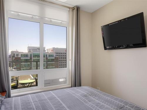 1407-728 Yates St, Victoria, BC - Indoor Photo Showing Bedroom