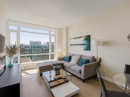 1407-728 Yates St, Victoria, BC - Indoor Photo Showing Living Room