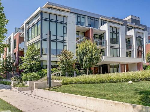 219-530 Michigan St, Victoria, BC - Outdoor With Balcony With Facade