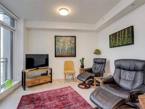 219-530 Michigan St, Victoria, BC - Indoor Photo Showing Living Room