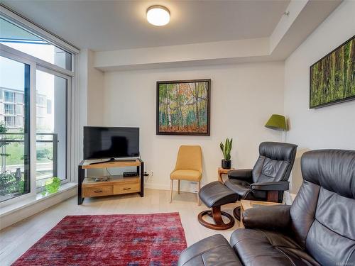 219-530 Michigan St, Victoria, BC - Indoor Photo Showing Living Room