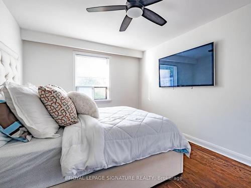 136 Regina Ave, Toronto, ON - Indoor Photo Showing Bedroom