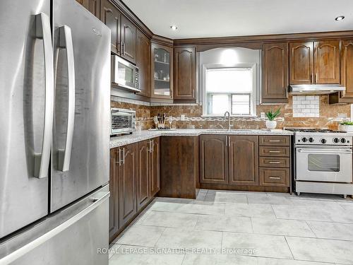 136 Regina Ave, Toronto, ON - Indoor Photo Showing Kitchen