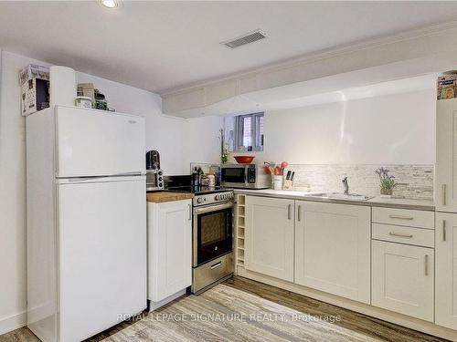 Bsmt-216 Milverton Blvd, Toronto, ON - Indoor Photo Showing Kitchen