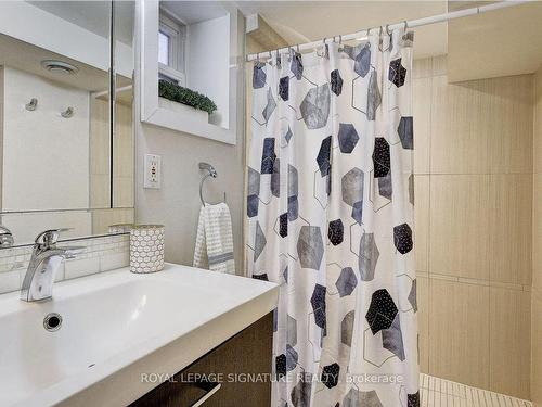 Bsmt-216 Milverton Blvd, Toronto, ON - Indoor Photo Showing Bathroom