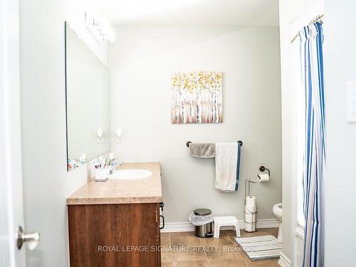 111 Preston Dr, Orangeville, ON - Indoor Photo Showing Bathroom