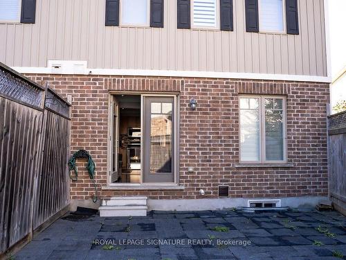 111 Preston Dr, Orangeville, ON - Outdoor With Exterior