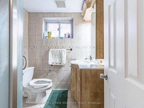 66 Arleta Ave, Toronto, ON - Indoor Photo Showing Bathroom