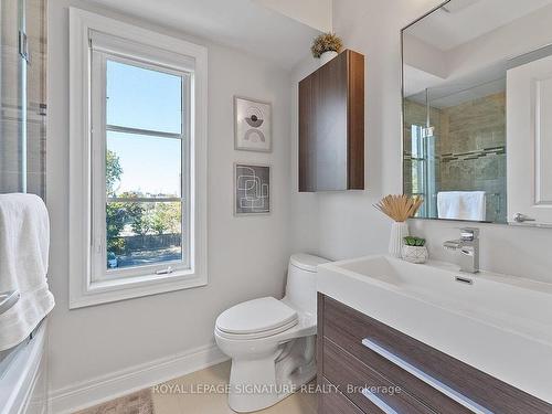 76 Lobo Mews, Toronto, ON - Indoor Photo Showing Bathroom