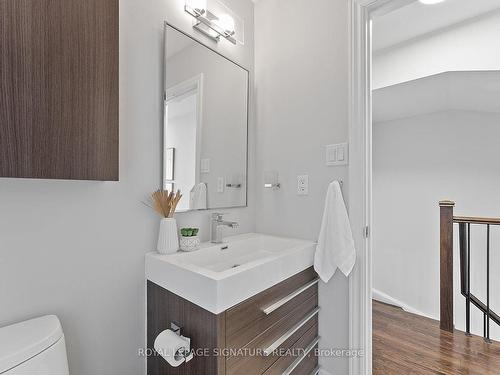 76 Lobo Mews, Toronto, ON - Indoor Photo Showing Bathroom