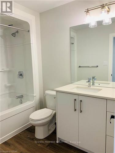 113 - 175 Doan Drive, Middlesex Centre (Kilworth), ON - Indoor Photo Showing Bathroom