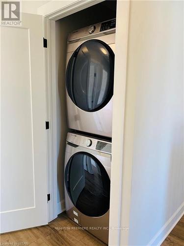 113 - 175 Doan Drive, Middlesex Centre (Kilworth), ON - Indoor Photo Showing Laundry Room