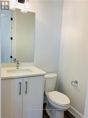 113 - 175 Doan Drive, Middlesex Centre (Kilworth), ON - Indoor Photo Showing Bathroom