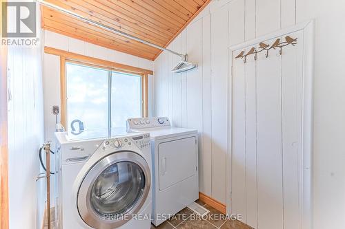 10701 Lamont Drive, Middlesex Centre (Komoka), ON - Indoor Photo Showing Laundry Room