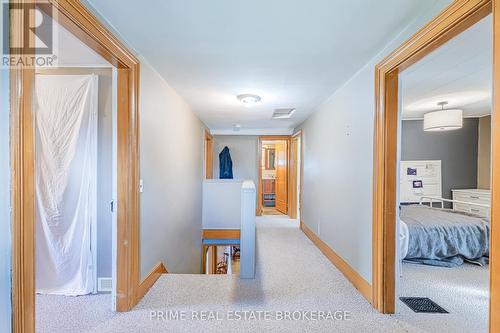 10701 Lamont Drive, Middlesex Centre (Komoka), ON - Indoor Photo Showing Bedroom