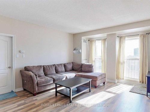 608-135 James St S, Hamilton, ON - Indoor Photo Showing Living Room