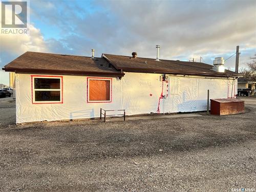 2 Pacific Avenue, Maple Creek, SK 