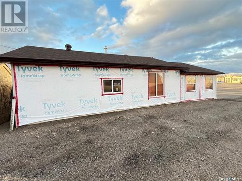 2 Pacific Avenue, Maple Creek, SK 