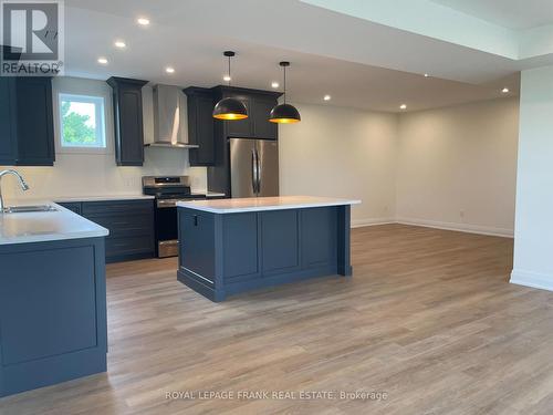 760A Foster Drive, Uxbridge, ON - Indoor Photo Showing Kitchen With Double Sink With Upgraded Kitchen