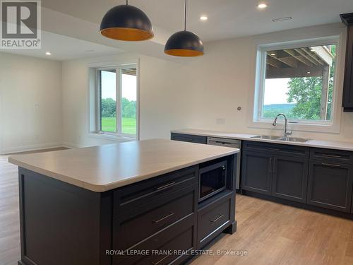 760A Foster Drive, Uxbridge, ON - Indoor Photo Showing Kitchen With Double Sink