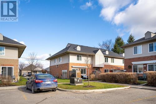 16 - 1 Testa Road, Uxbridge, ON - Outdoor