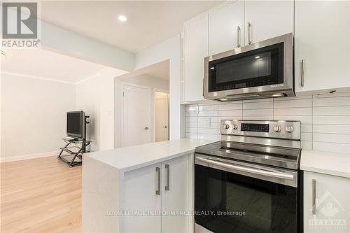 1221 Notting Hill Avenue, Ottawa, ON - Indoor Photo Showing Kitchen