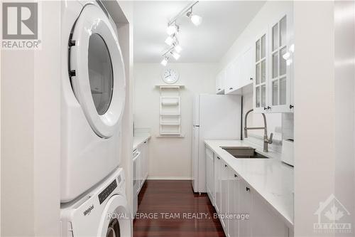 305 - 270 Brittany Drive, Ottawa, ON - Indoor Photo Showing Laundry Room