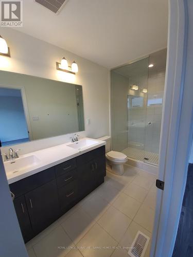 3 - 98 Huguenot Road, Oakville, ON - Indoor Photo Showing Bathroom