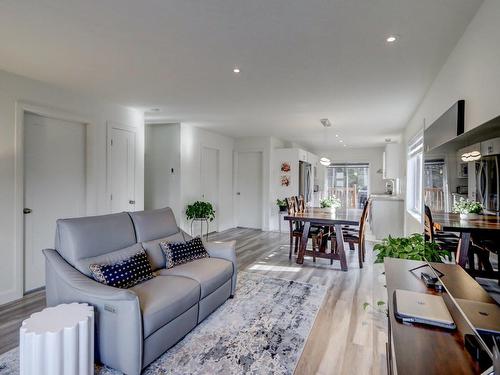 Overall view - 154 Rue Grandmaison, Mont-Blanc, QC - Indoor Photo Showing Living Room